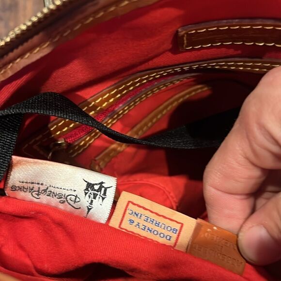 Disney Dooney & Bourke Walt Disney World Retro Satchel Purse Bag read has flaw - Picture 10 of 15